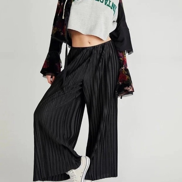 Free People Winona Pleated Flare Pants NEW - Picture 13 of 13